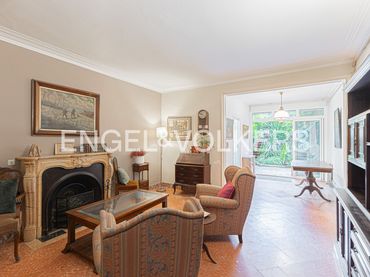 Reihenhaus mit Balkon zum Verkauf in Sarrià - Sant Gervasi