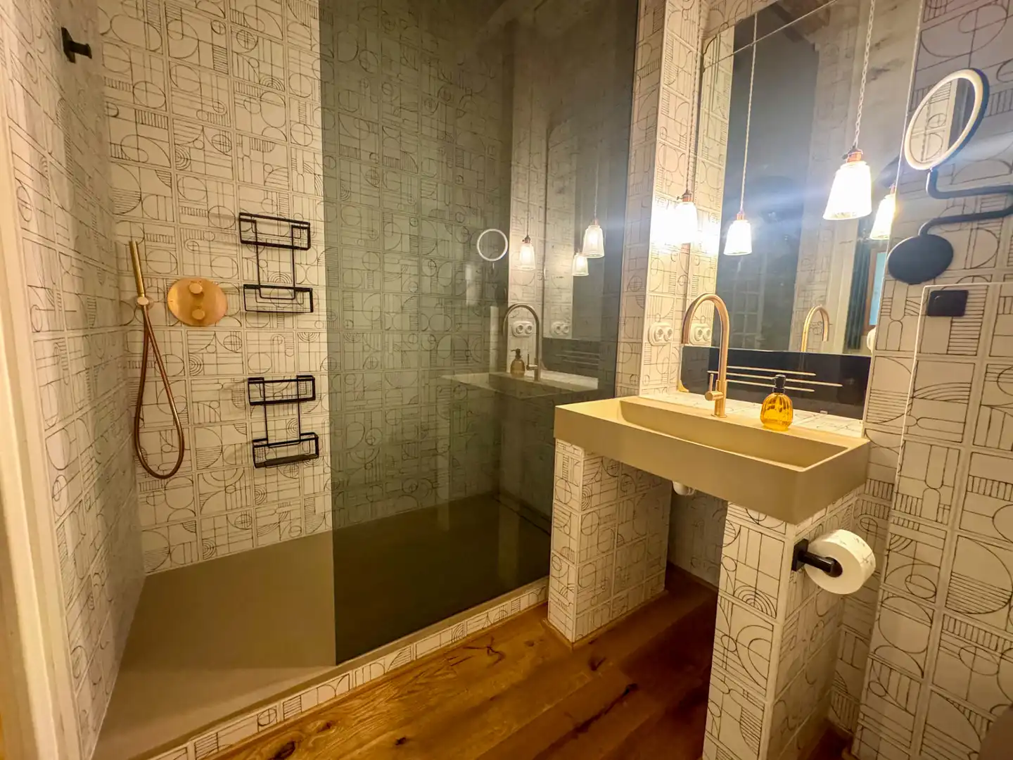 Bathroom of Lofts for sale in Barcelona  with Air Conditioner, Private garden and Parquet flooring