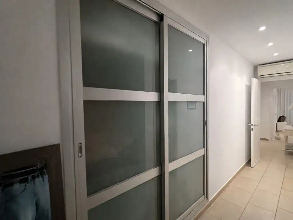 Wohnung zum Verkauf in Calvià mit Klimaanlage, Privatgarten und Terrasse