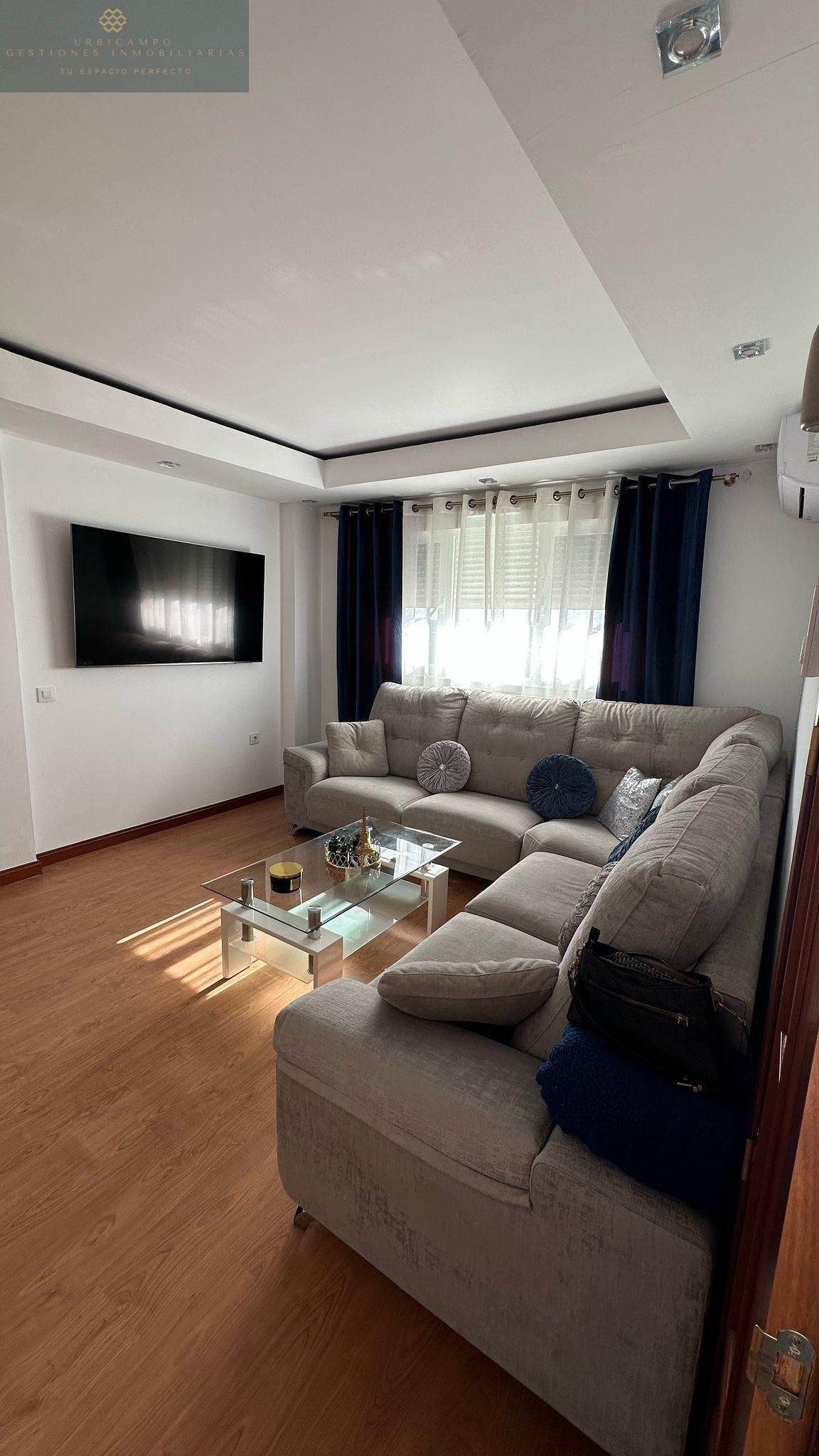 Sala d'estar de Casa o xalet en venda en Mérida amb Aire condicionat, Calefacció i Terrassa