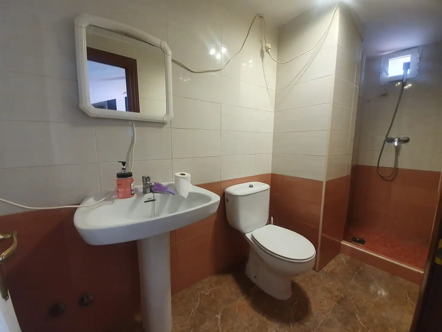Badezimmer von Wohnung zum Verkauf in Guadix mit Terrasse, Möbliert und Balkon