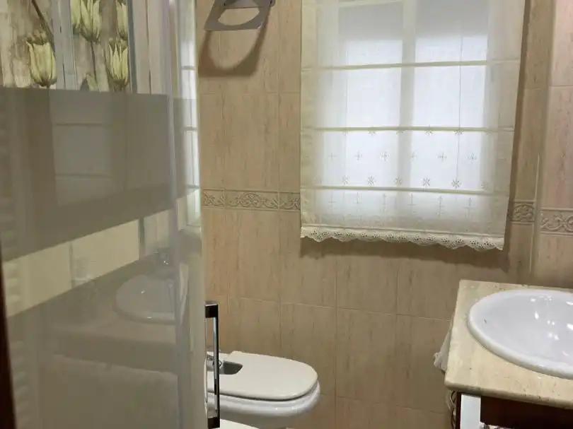 Bany de Pis en venda en Linares amb Aire condicionat, Calefacció i Traster