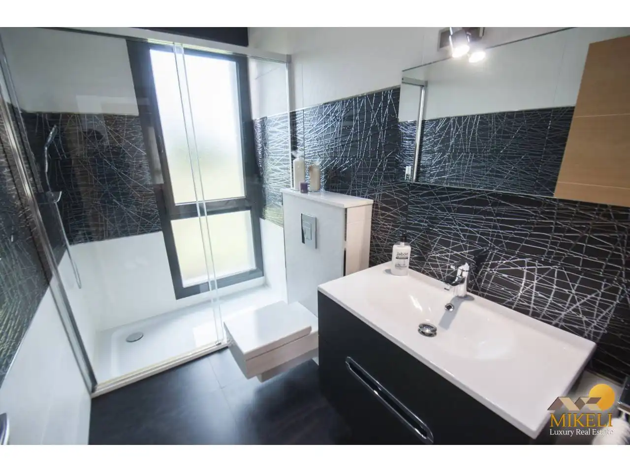 Baño de Casa o chalet en venta en Santa Cruz de Bezana con Calefacción, Jardín privado y Terraza
