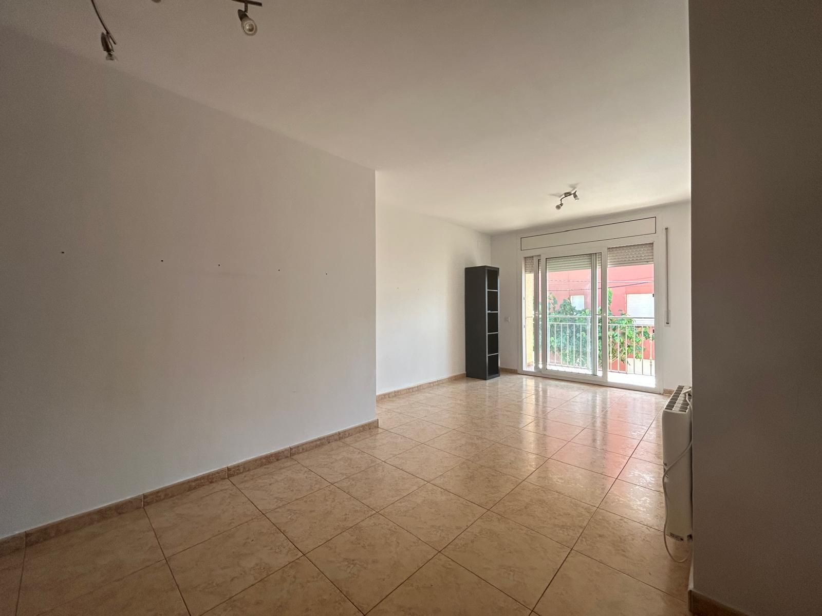 Sala d'estar de Pis en venda en Sant Esteve Sesrovires amb Calefacció i Balcó