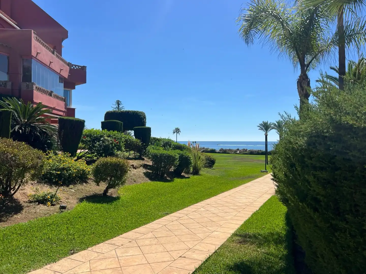Vista exterior de Piso en venta en Elviria - Cabopino