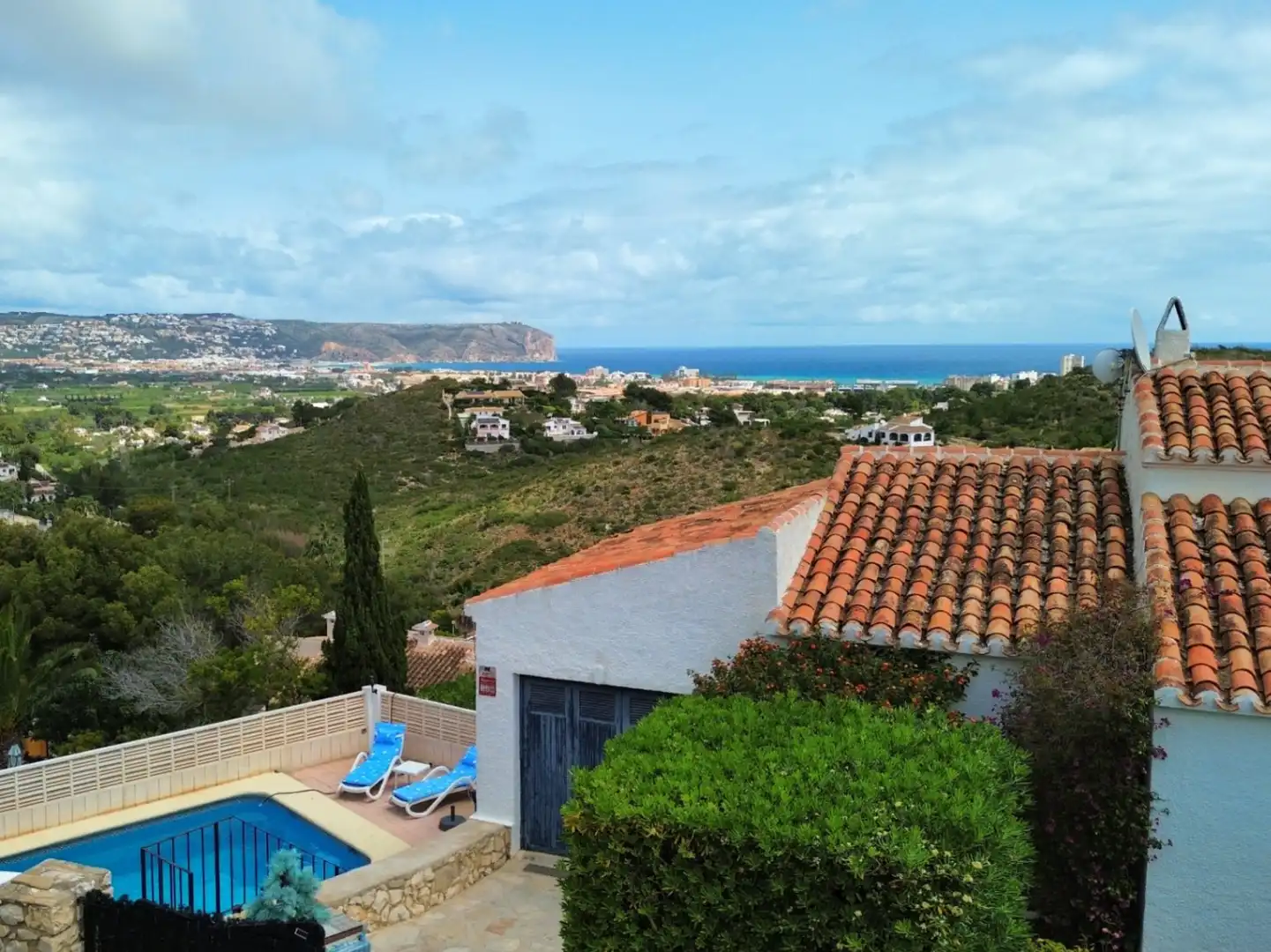 Vista exterior de Casa o chalet en venta en Jávea / Xàbia con Aire acondicionado, Calefacción y Piscina