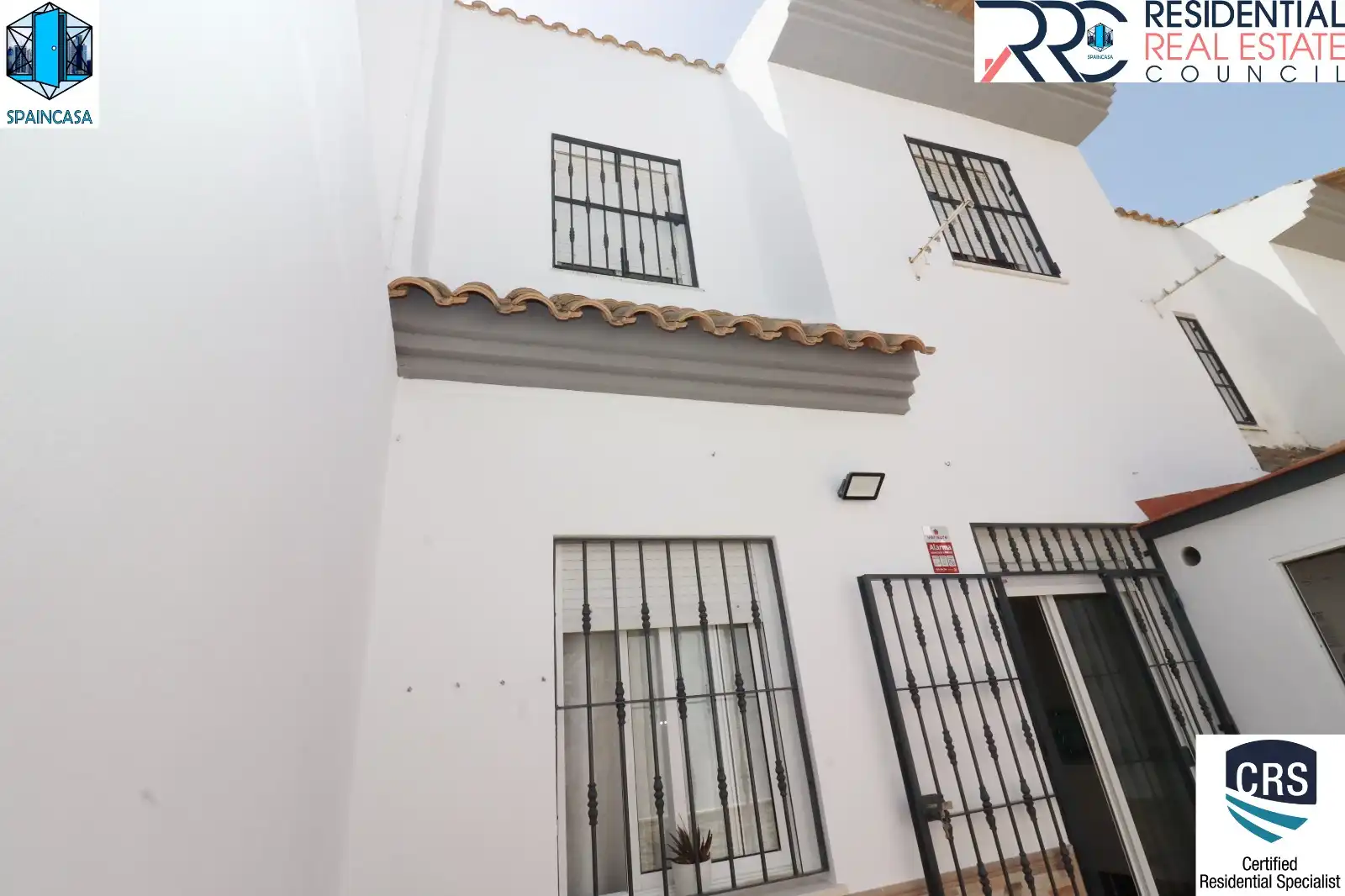 Vista exterior de Casa adosada en venta en Cartaya con Alarma