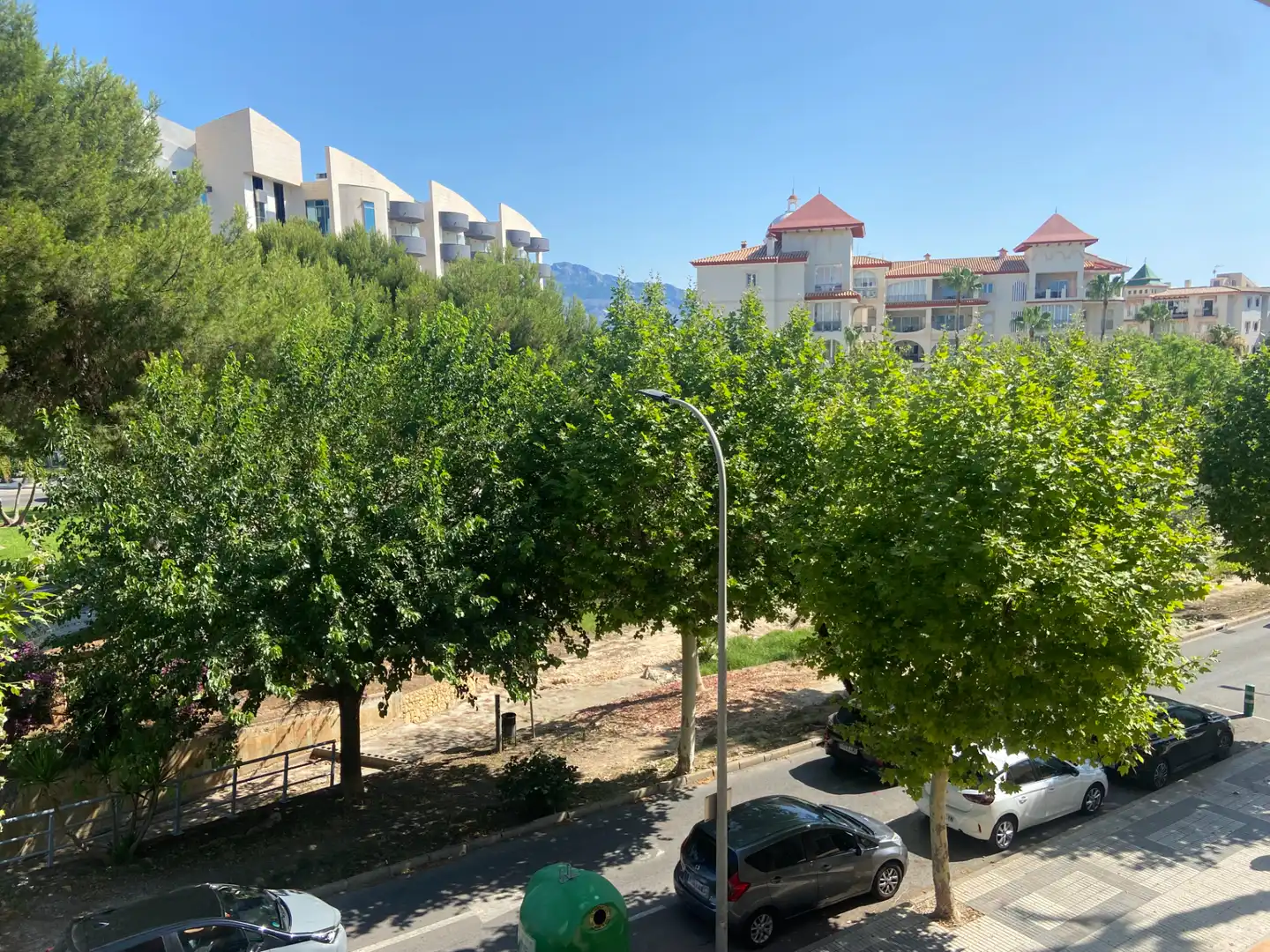 Vista exterior de Apartamento de alquiler en L'Alfàs del Pi con Aire acondicionado, Calefacción y Terraza