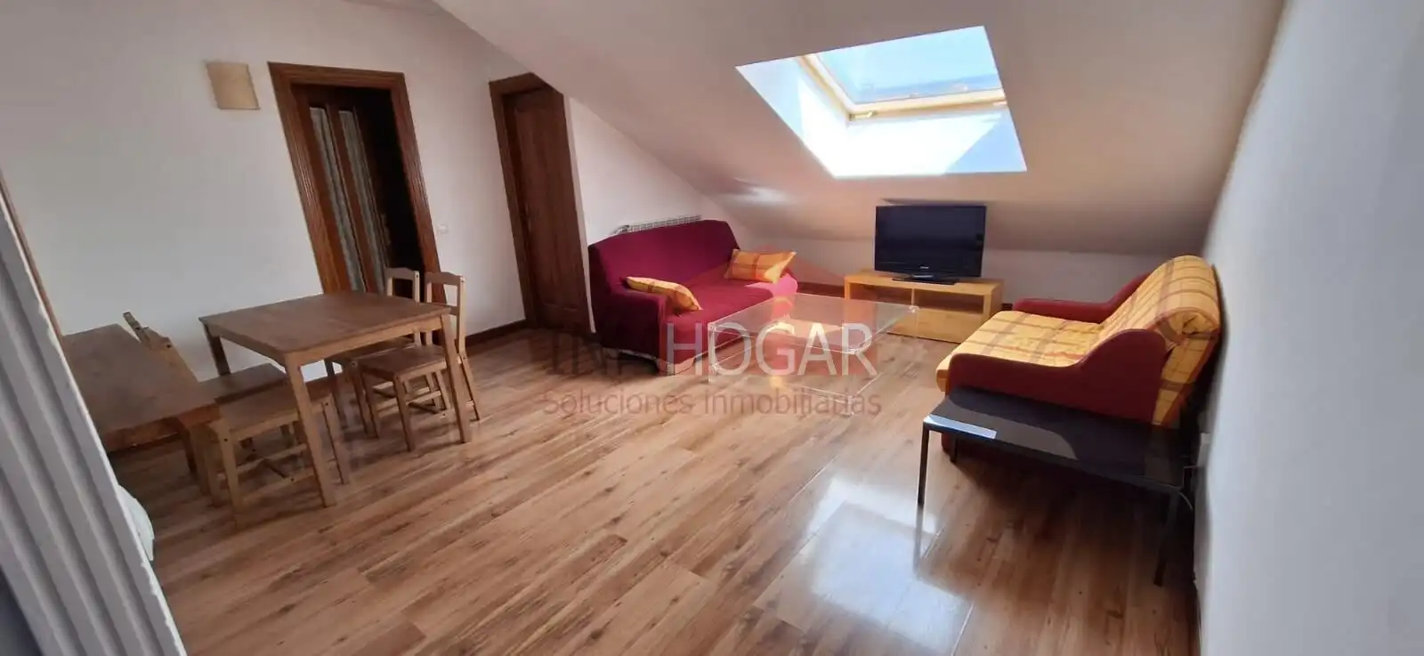 Sala d'estar de Pis de lloguer en Ávila amb Calefacció i Moblat