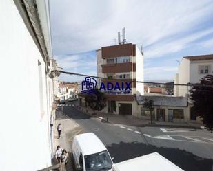 Vista exterior de Casa o xalet en venda en Cáceres Capital amb Terrassa i Traster