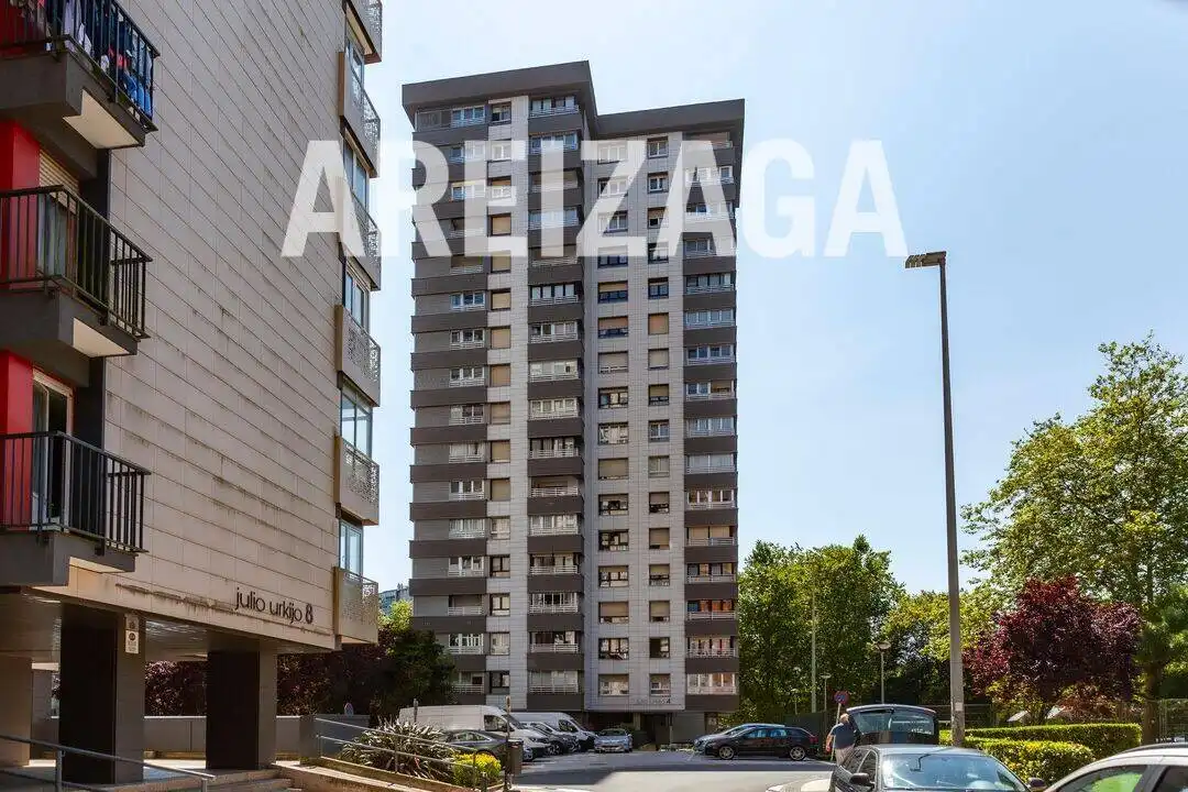 Vista exterior de Piso en venta en Donostia - San Sebastián  con Calefacción, Amueblado y Balcón
