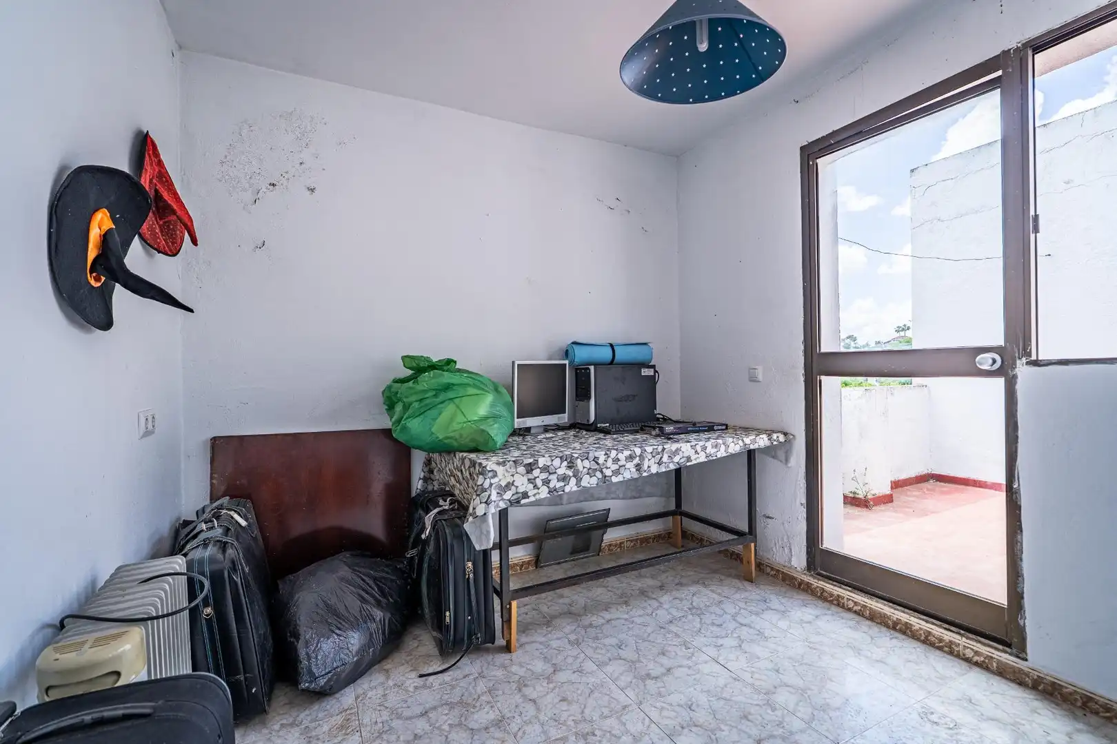 Dormitori de Casa o xalet en venda en Tomares amb Jardí privat, Terrassa i Traster