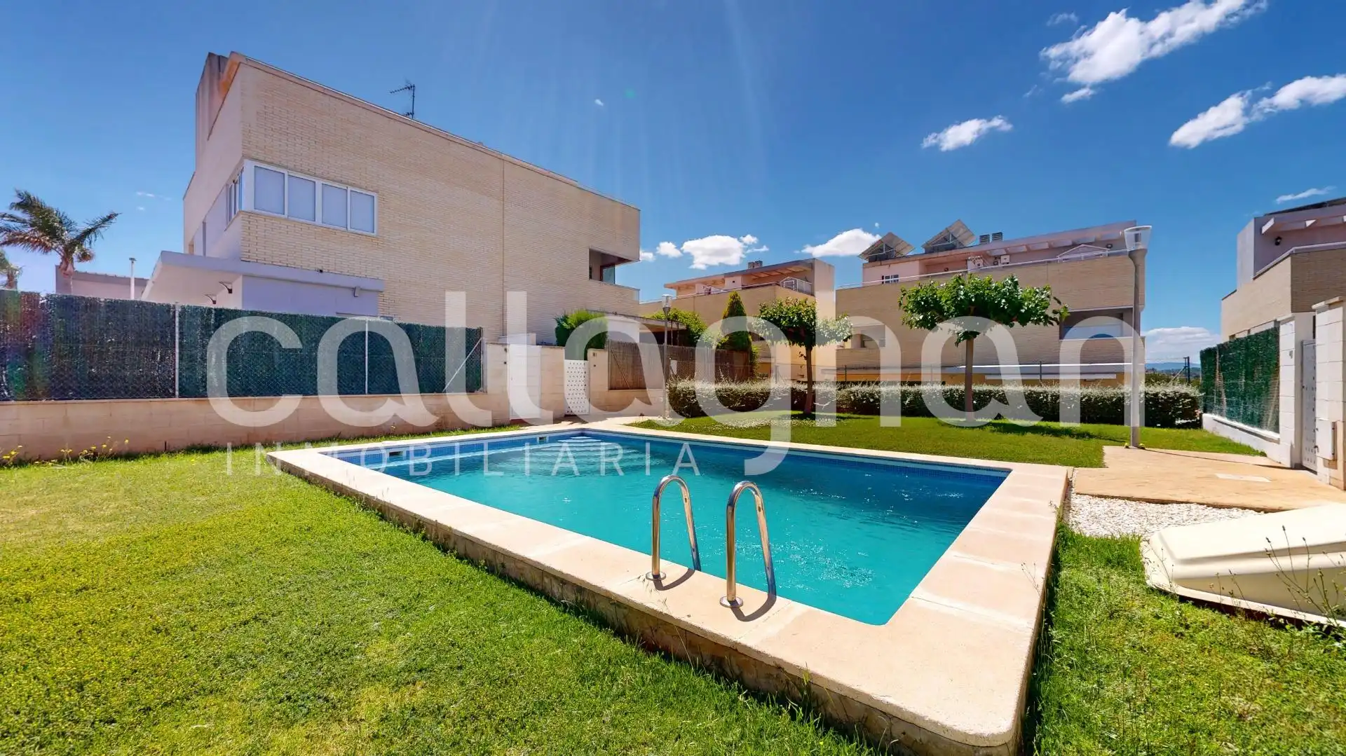 Swimming pool of Detached homes for sale in Benaguasil  with Air Conditioner, Heating and Private garden