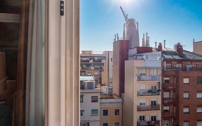 Bedroom of Flat for sale in  Barcelona Capital  with Air Conditioner, Heating and Parquet flooring