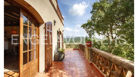 Finca tradicional catalana con jardín, terrazas y encanto en Darnius (Alt Empordà)