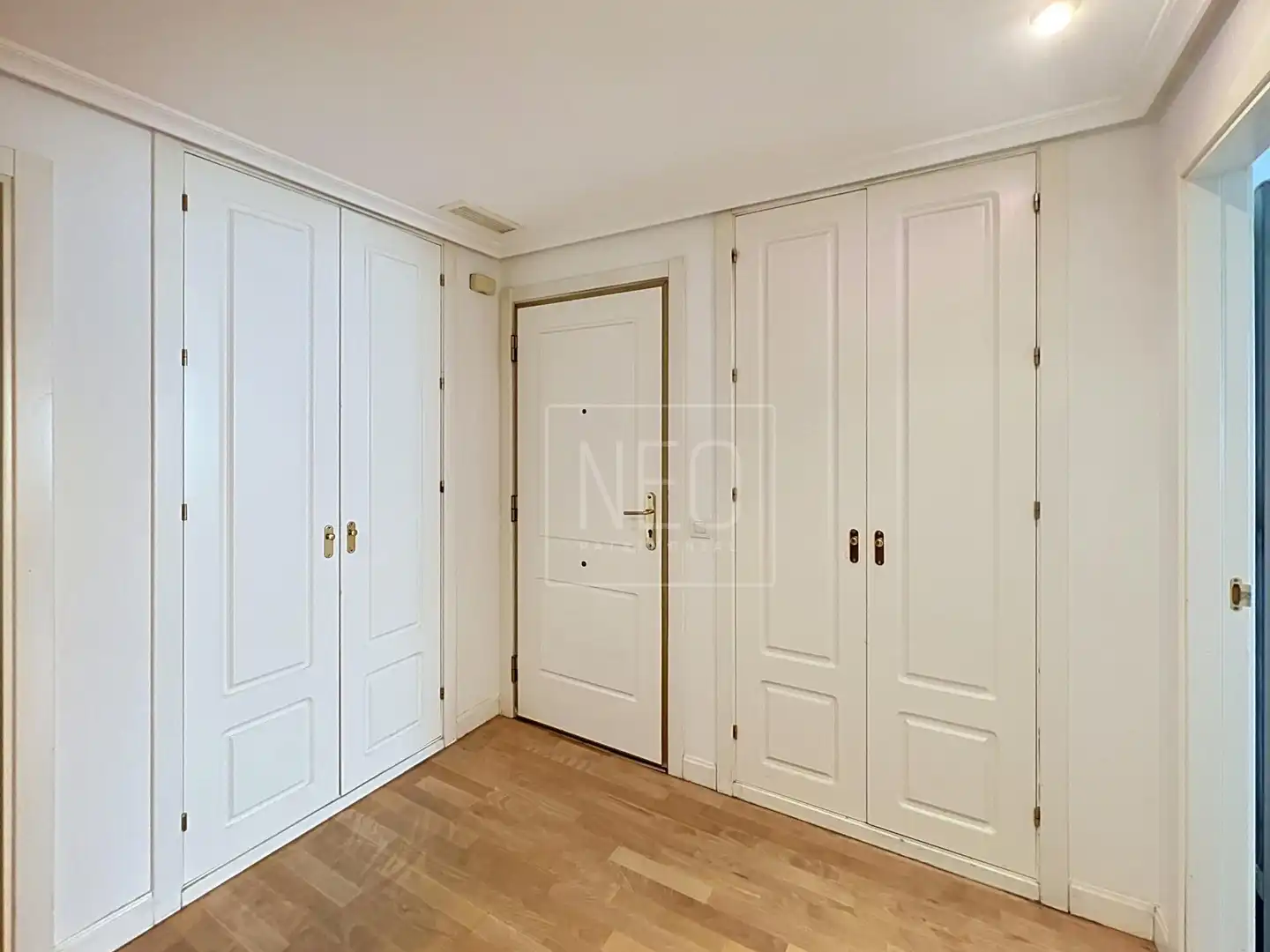 Bedroom of Flat for sale in Madrid  with Air Conditioner, Heating and Private garden