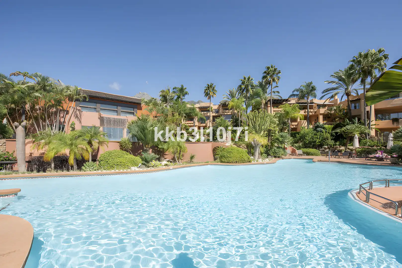 Habitatge amb piscina en venda a Milla de Oro, imagen 27