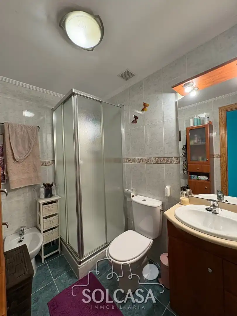 Bathroom of Flat for sale in Cistérniga  with Heating, Furnished and Oven