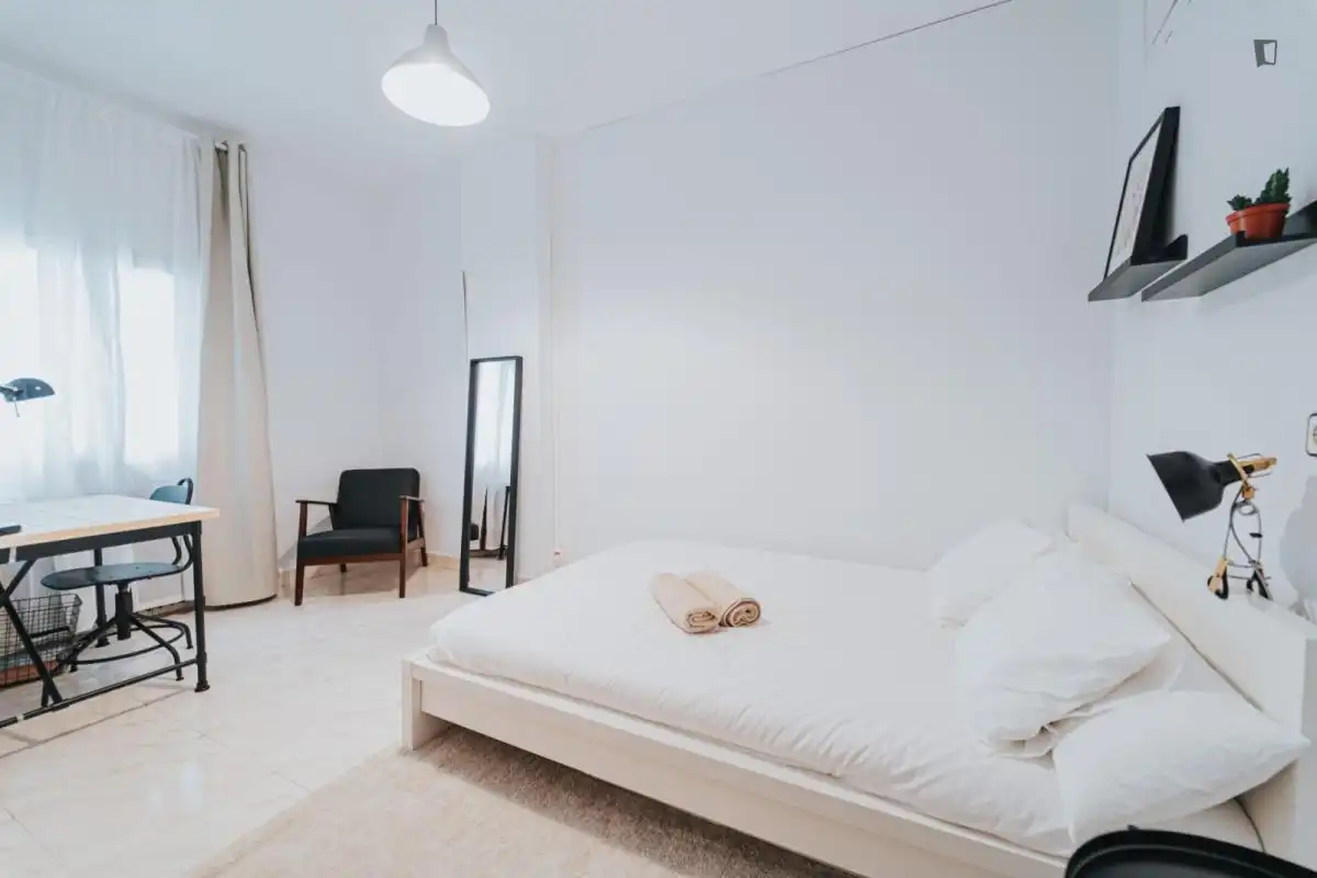 Bedroom of Apartments for share in Madrid  with Furnished, Oven and Washing machine