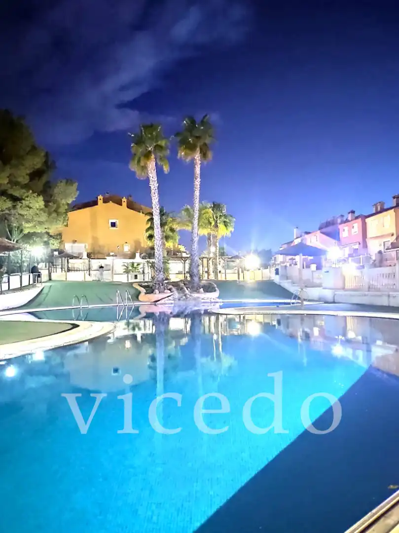 Piscina de Casa adosada en venta en Mutxamel con Aire acondicionado, Trastero y Amueblado