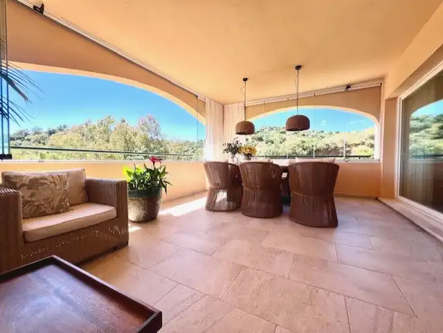 Terrasse von Wohnung zum Verkauf in Marbella mit Klimaanlage, Heizung und Terrasse