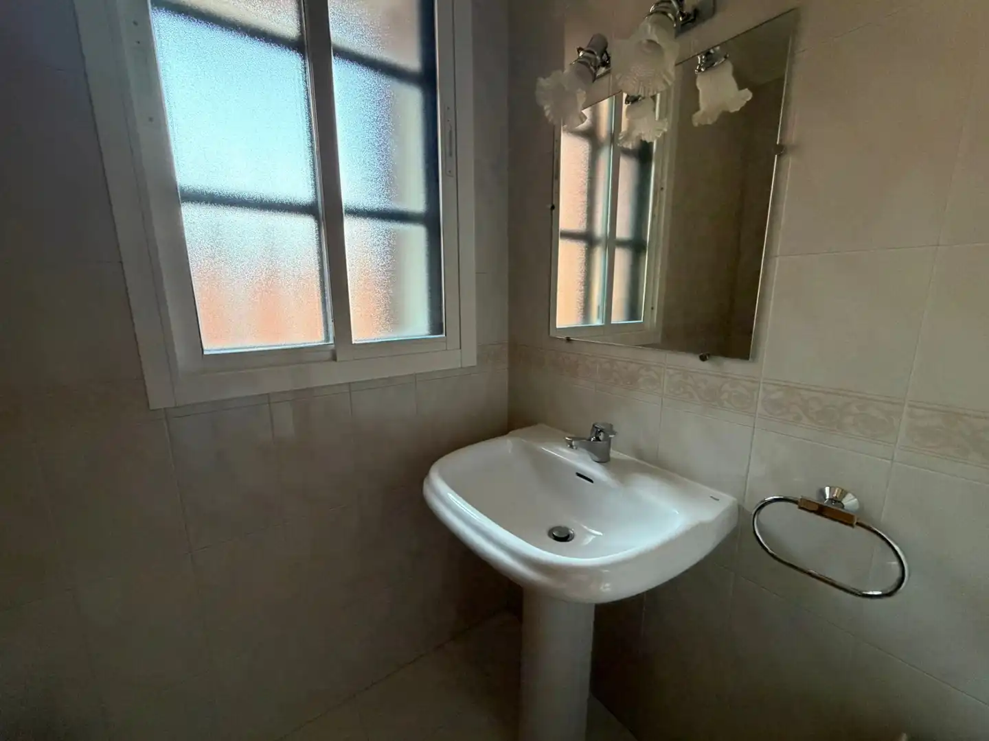 Baño de Piso de alquiler en Valladolid con Amueblado