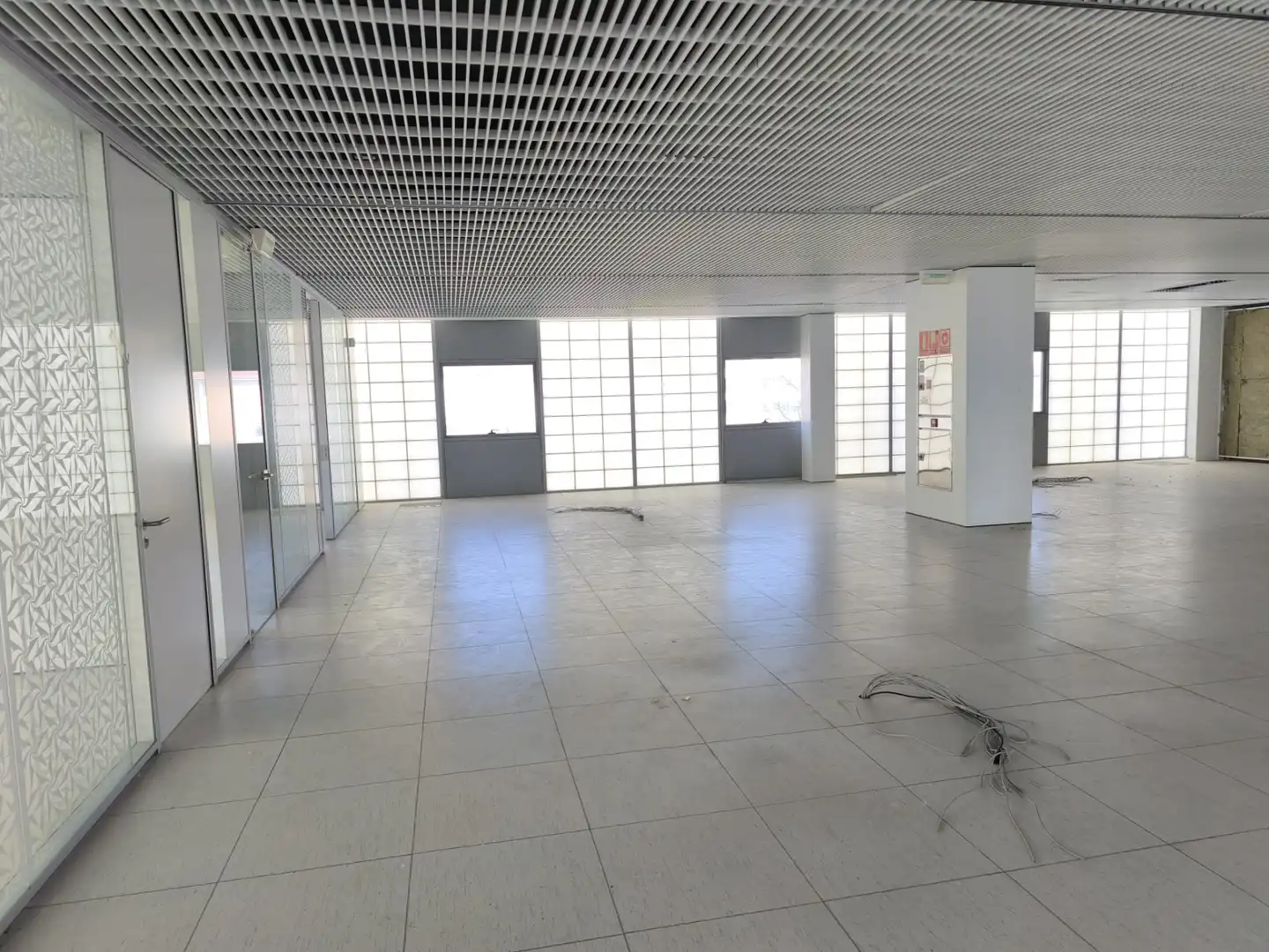 Local comercial en venta en Calle Etxesakan 28, imagen 2