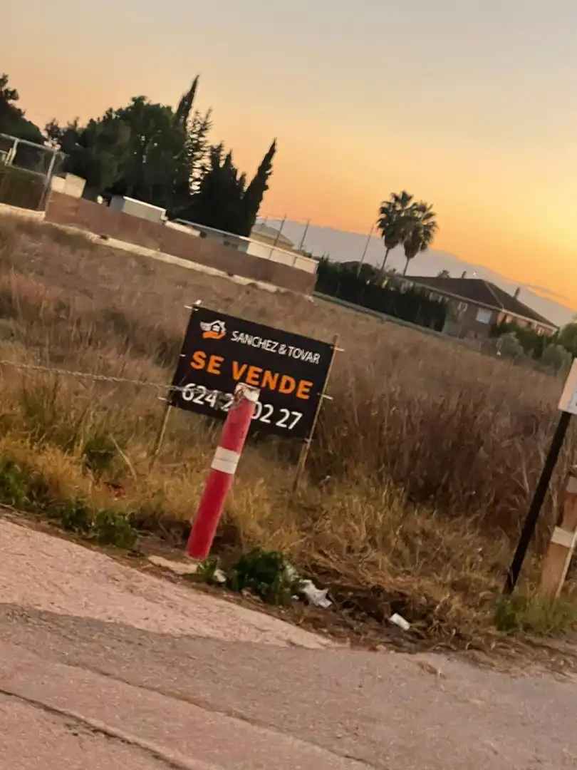 Terreny rústic en venda a El Llano