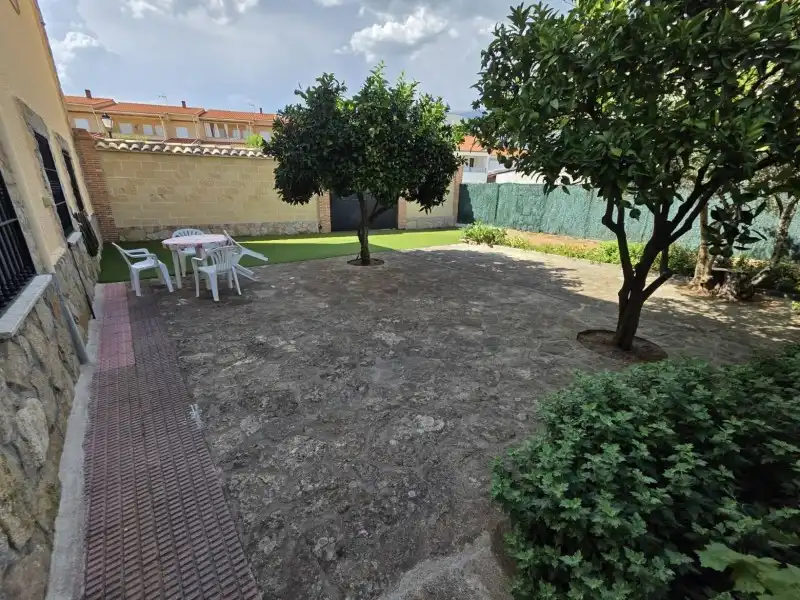 Jardín de Casa o chalet en venta en Jarandilla de la Vera con Calefacción y Terraza