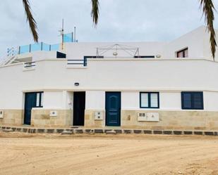 Vista exterior de Casa o xalet en venda en Teguise amb Terrassa i Balcó