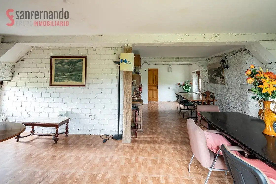 Comedor de Finca rústica en venta en Penagos con Calefacción, Jardín privado y Trastero