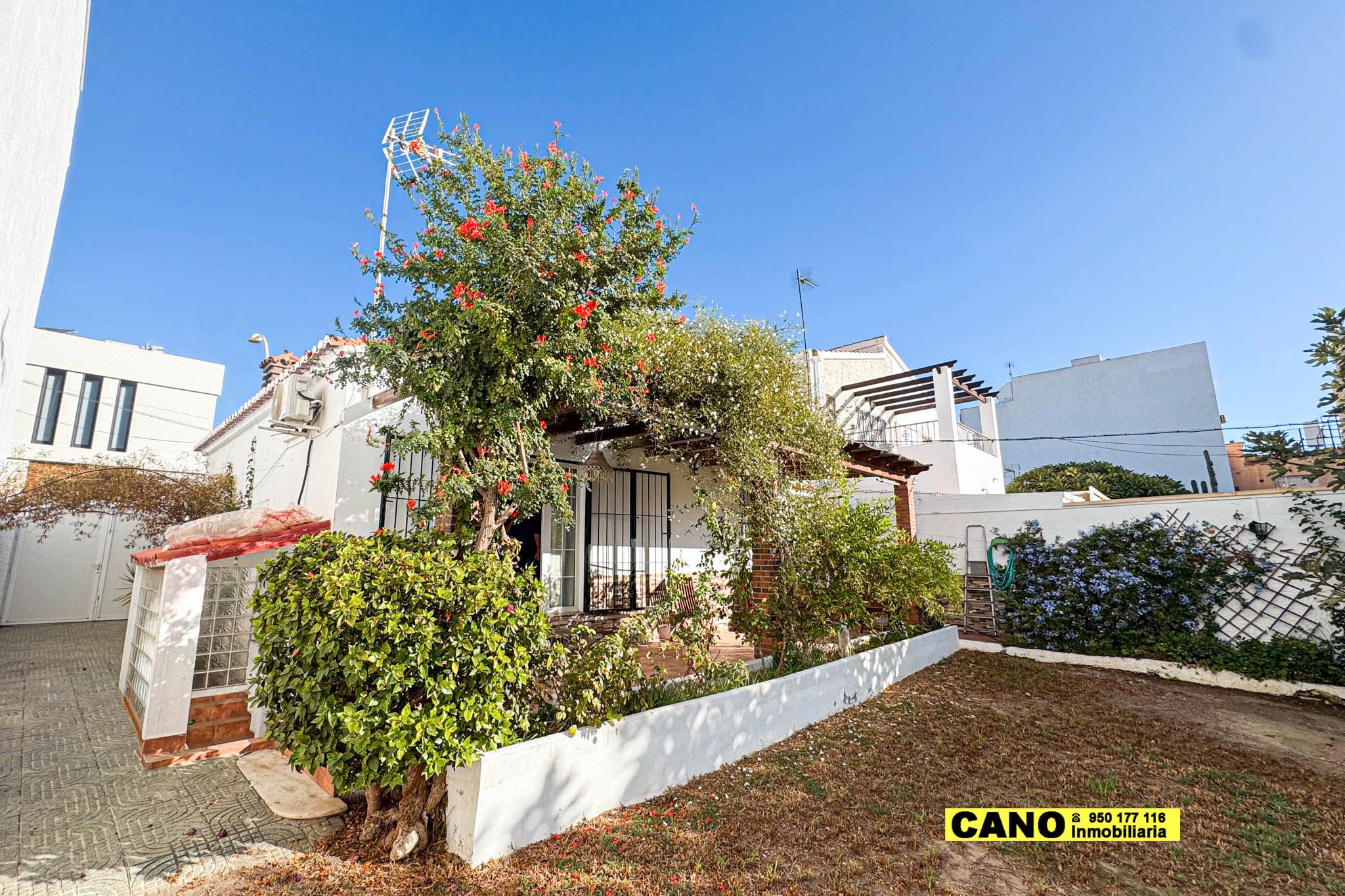 Jardí de Casa o xalet en venda en Roquetas de Mar amb Aire condicionat i Calefacció