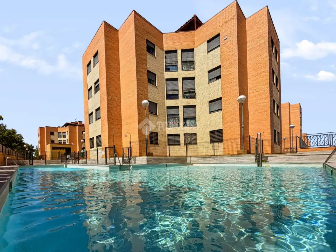 Piscina de Pis en venda en Navalcarnero amb Traster i Piscina comunitària
