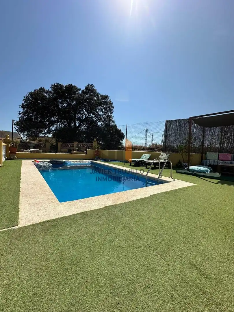 Adossat amb piscina de lloguer a Urbanización Santa Rosa, imagen 2