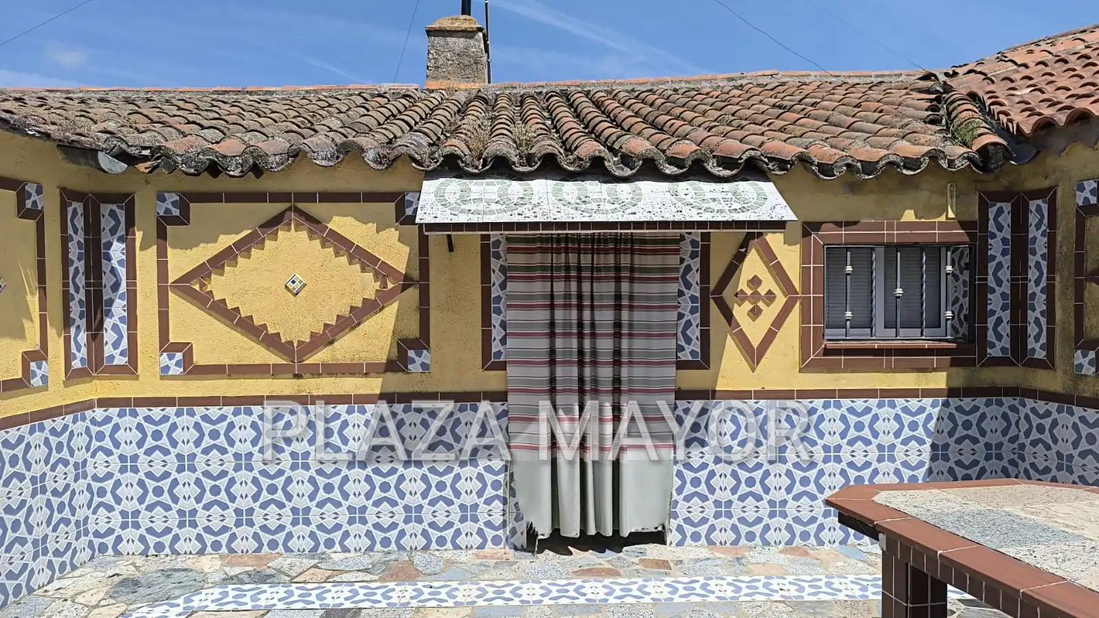 Exterior view of Houses for sale in Zarapicos  with Furnished