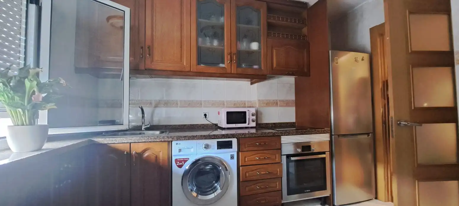Cuina de Pis en venda en Gijón  amb Calefacció i Parquet