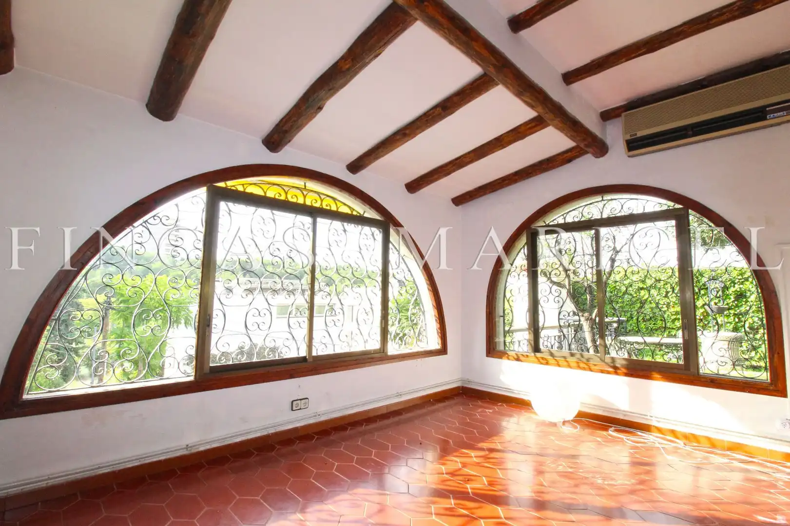 Sala de estar de Casa o chalet en venta en Sitges con Aire acondicionado, Calefacción y Jardín privado