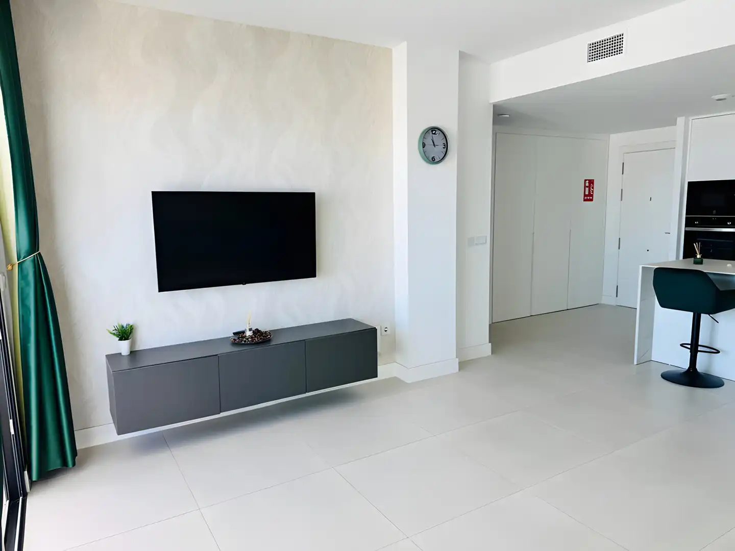 Apartment with pool for sale in Puerto Deportivo, imagen 8