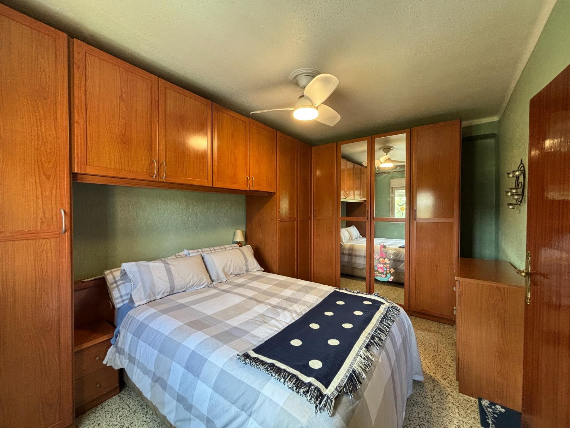 Bedroom of Flat for sale in San Juan de Aznalfarache  with Air Conditioner, Heating and Terrace