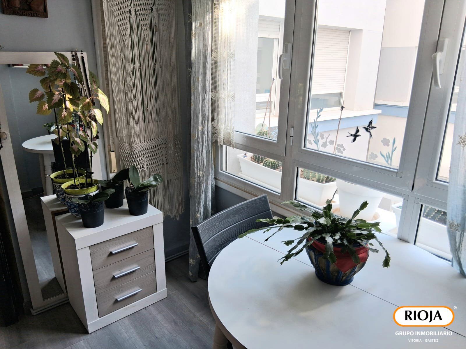 Bedroom of Flat for sale in Vitoria - Gasteiz  with Heating and Furnished