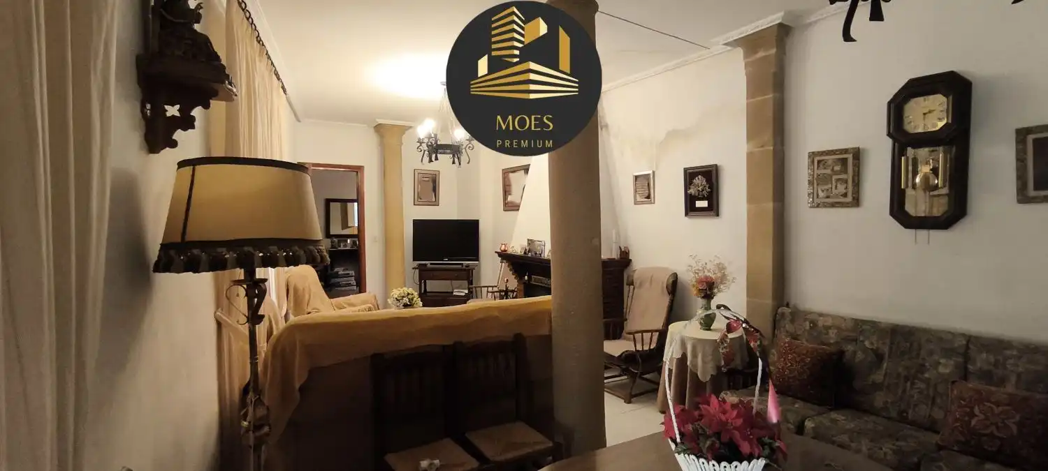 Sala de estar de Casa o chalet en venta en Úbeda con Terraza, Trastero y Balcón