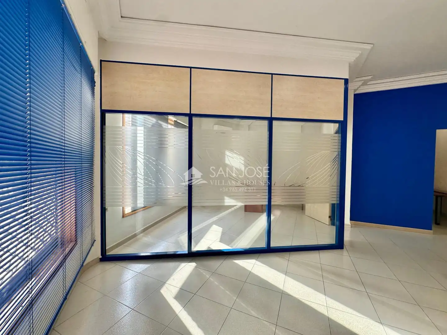 Commercial properties for rent in Aspe  with Air Conditioner and Furnished