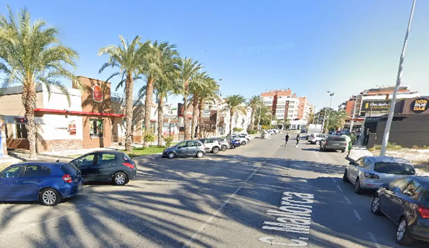 Nave industrial de alquiler en Carrer Sabadell, 1, Ciutat Esportiva