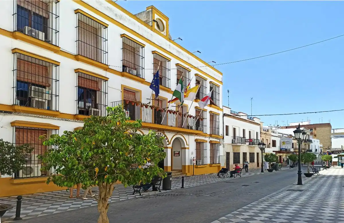 Vista exterior de Piso en venta en Coria del Río