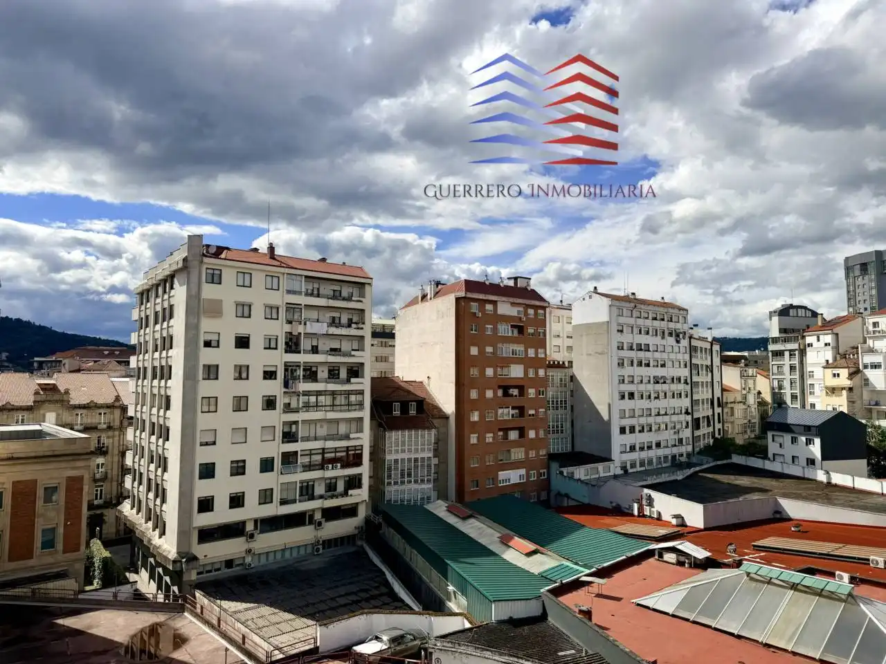 Exterior view of Apartments for rent in Ourense Capital   with Heating, Parquet flooring and Storage room