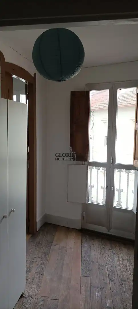 Casa adosada en venta en Vigo  con Calefacción, Trastero y Balcón