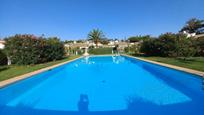 Piscina de Casa adosada en venda en Mijas amb Aire condicionat i Piscina