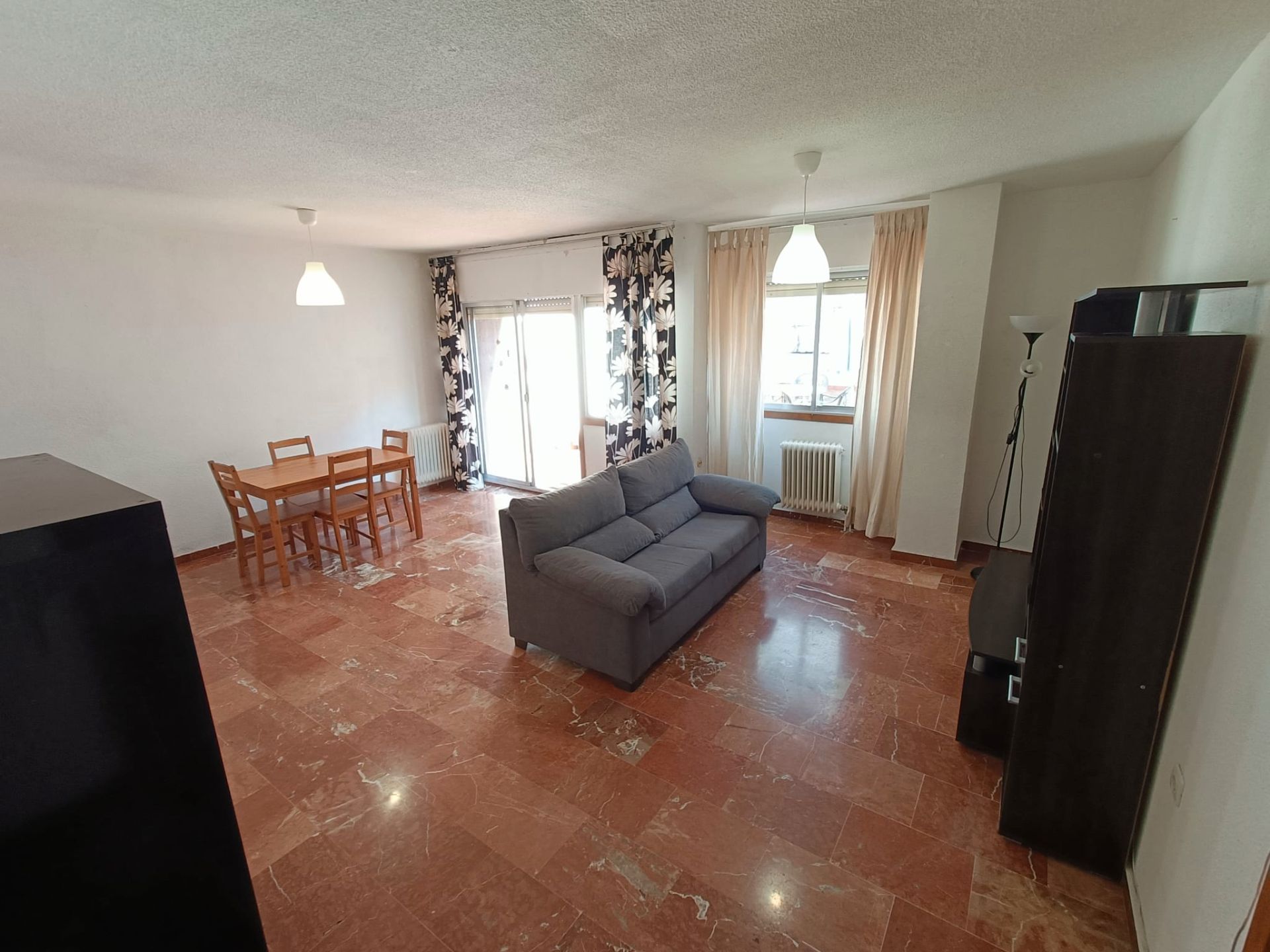 Living room of Apartment to rent in  Granada Capital  with Heating, Furnished and Washing machine