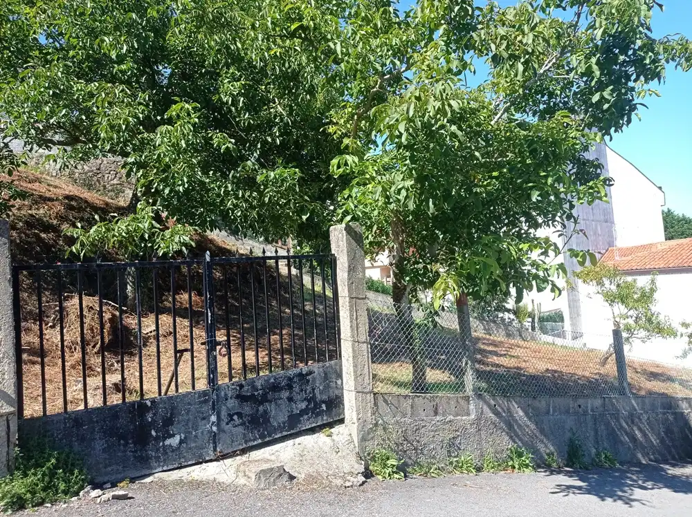 Terreno residencial en venta en Rúa Revaleiras, imagen 3