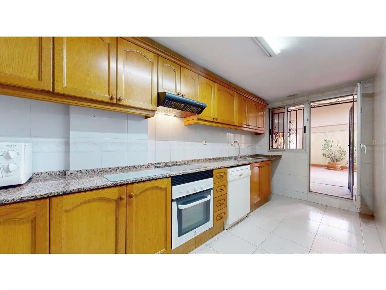 Cocina de Piso en venta en Valencia con Aire acondicionado, Calefacción y Jardín privado